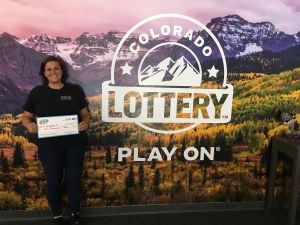 ¡Madre soltera de Colorado Springs convierte $10 en $1,000!