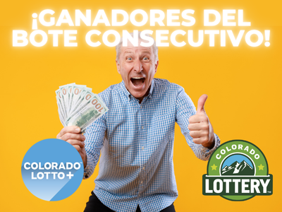 ¡Ganadores del premio mayor consecutivos! Logotipos de Colorado Lotto+ y Lotería de Colorado | Un hombre mayor con un abanico de billetes de 100 dólares en la mano y dando el visto bueno con una sonrisa emocionada