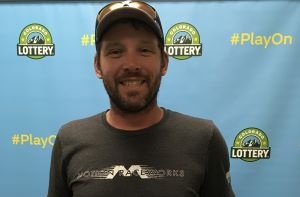 Erik G. de Aurora frente a los antecedentes de la Lotería de Colorado.