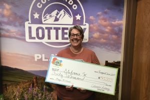 ¡Stefanie W. de Grand Junction ganó $40,000 en su boleto de Mega Millions!